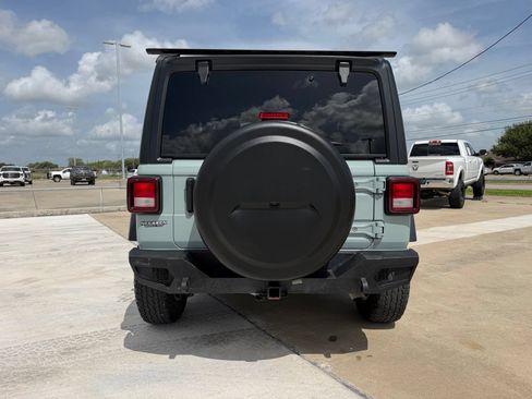 Used 2024 Jeep Wrangler Sport AWD/4WD image 6