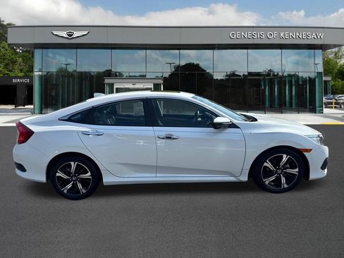 Used 2017 Honda Civic Touring image 8