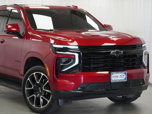 Used 2025 Chevrolet Tahoe RST w/ Comfort Package AWD/4WD image 9