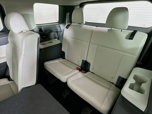 Used 2024 Hyundai Santa Fe SEL image 27