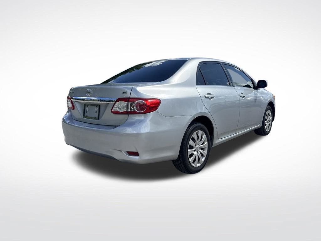 Used 2013 Toyota Corolla LE FWD image 5