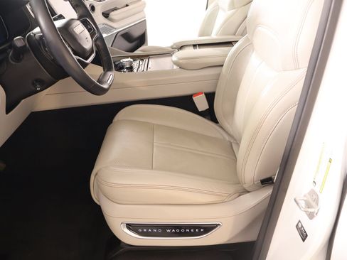 Used 2023 Jeep Grand Wagoneer 4WD w/ Convenience Group III image 12