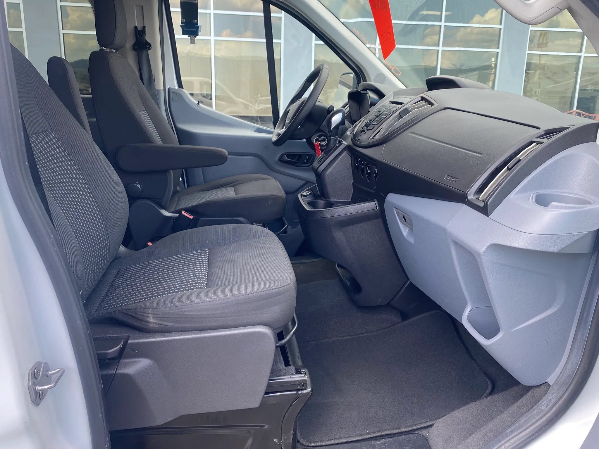Used 2018 Ford Transit 350 XL RWD image 21