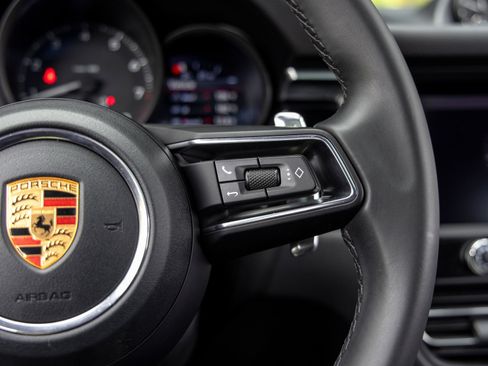 Certified 2026 Porsche Macan AWD/4WD image 31