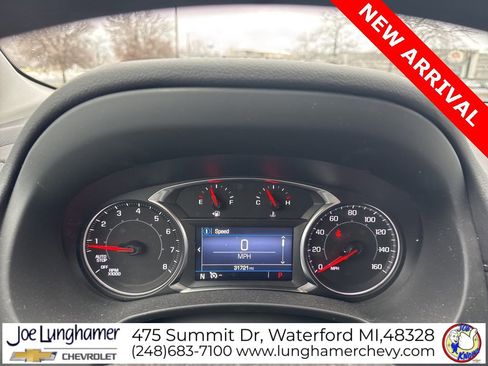 Used 2023 GMC Terrain SLE w/ Driver Convenience Package image 15