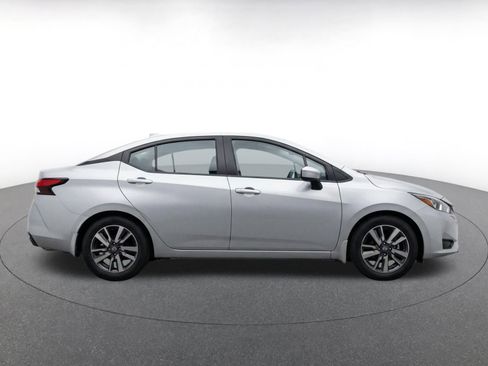 Used 2025 Nissan Versa SV FWD image 10