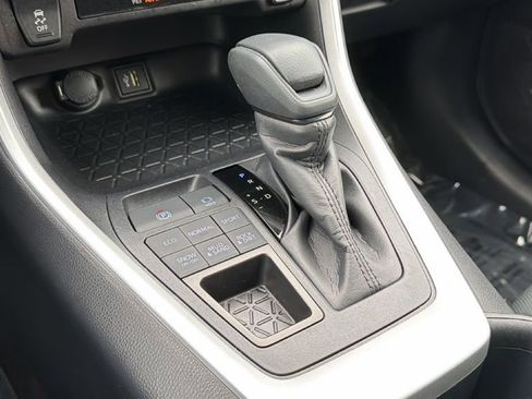 Certified 2025 Toyota RAV4 XLE image 31