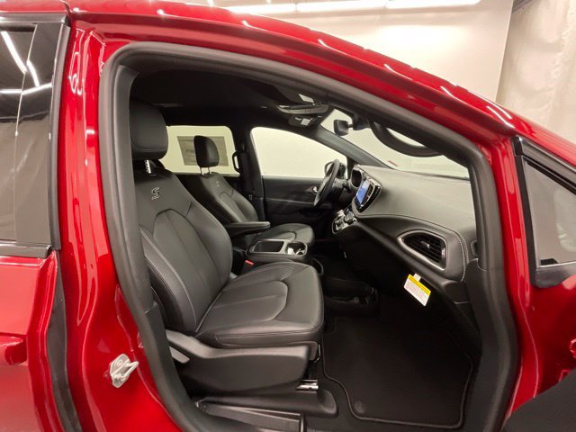New 2026 Chrysler Pacifica Select w/ S Appearance Package FWD image 23