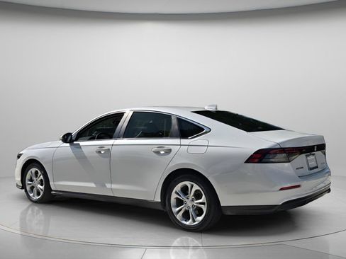 Used 2023 Honda Accord LX image 7