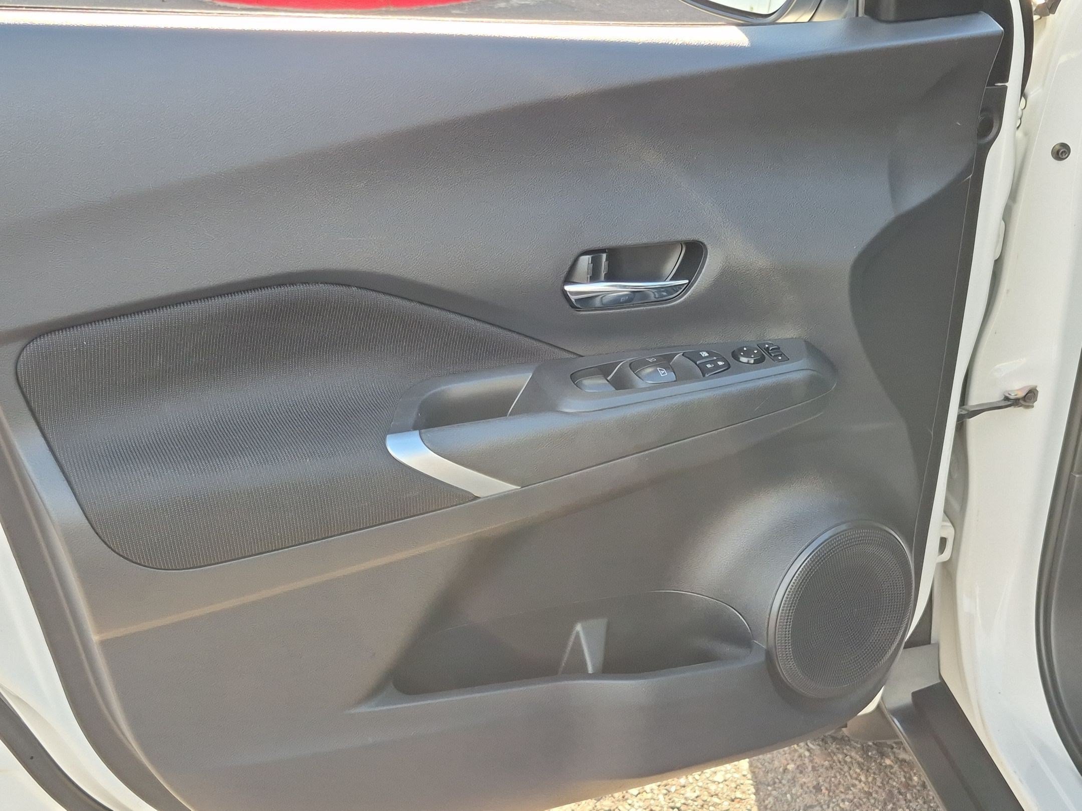 Used 2021 Nissan Kicks SV FWD image 11