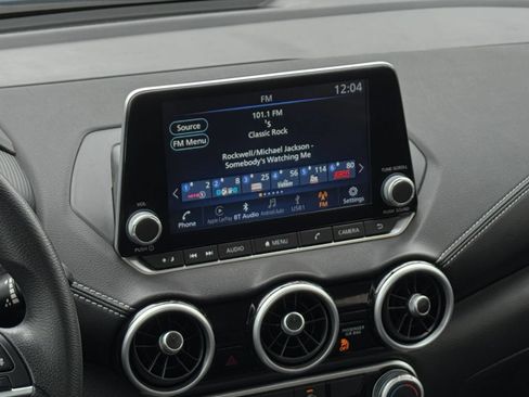 Used 2025 Nissan Sentra SV FWD image 17