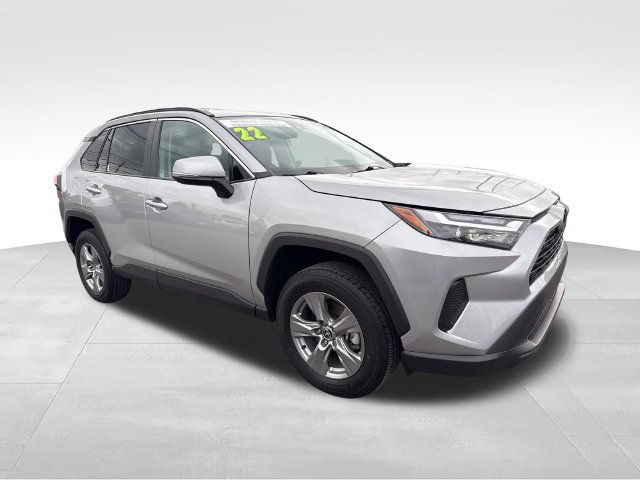 Used 2022 Toyota RAV4 XLE w/ Convenience Package FWD image 7