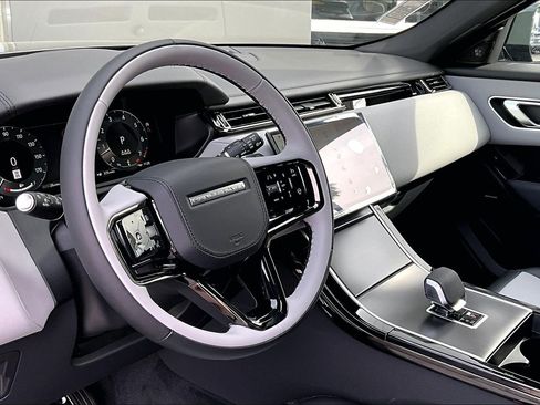 New 2026 Land Rover Range Rover Velar Dynamic SE image 6