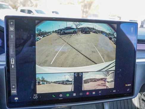 Used 2022 Tesla Model S image 16