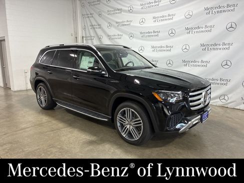 New 2026 Mercedes-Benz GLS 450 4MATIC image 1
