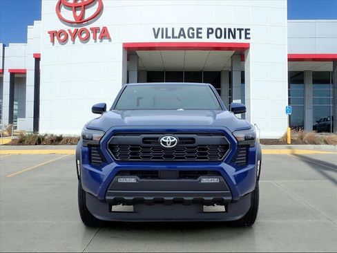 New 2025 Toyota Tacoma TRD Off-Road image 2