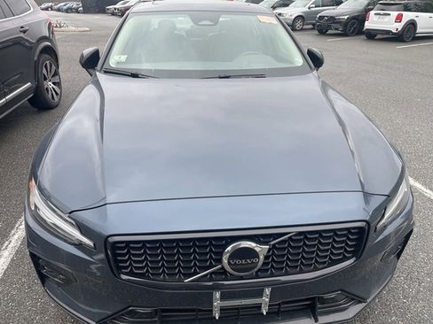 Used 2025 Volvo S60 B5 Core AWD/4WD image 2