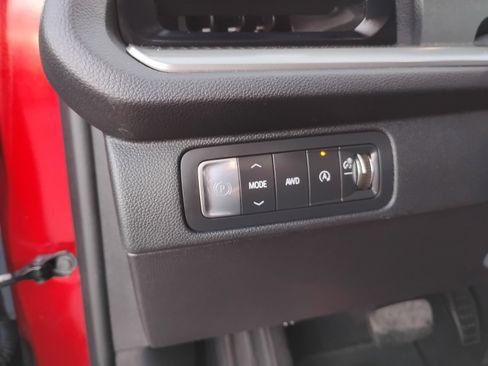 Used 2024 Chevrolet Traverse LT w/ Trailering Package image 23