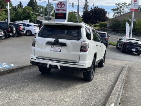 Used 2019 Toyota 4Runner Limited AWD/4WD image 6