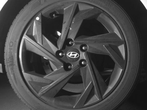 Used 2026 Hyundai Elantra Sport FWD image 18