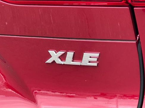 Certified 2023 Toyota Venza XLE AWD/4WD image 32