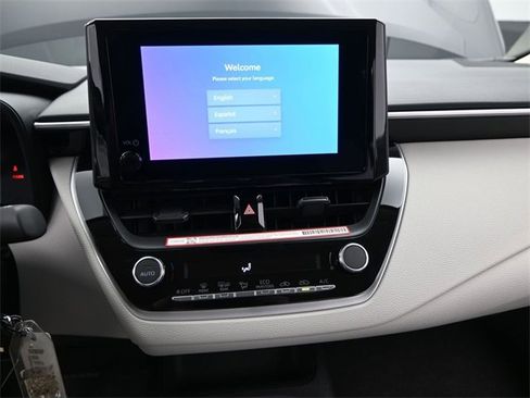 Used 2026 Toyota Corolla LE image 6