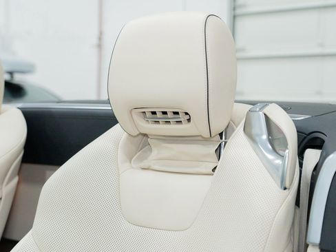 Used 2013 Mercedes-Benz SL 550 image 25