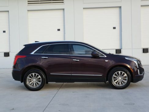 Used 2018 Cadillac XT5 Luxury w/ Driver Awareness Package image 15