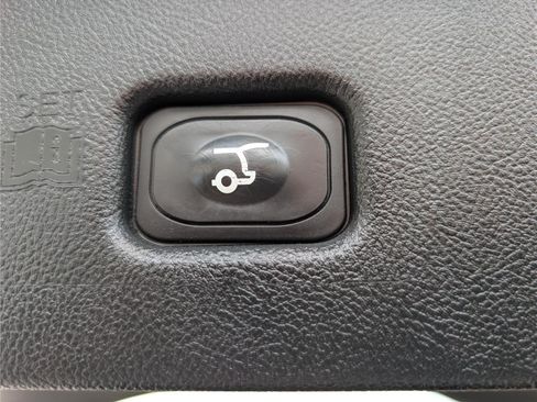 Used 2023 Lincoln Nautilus Reserve AWD/4WD image 13
