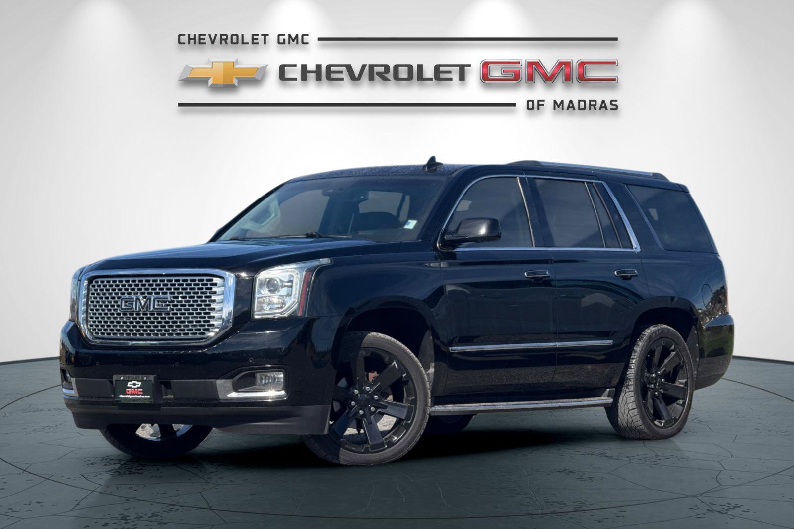Used 2017 GMC Yukon Denali w/ Open Road Package AWD/4WD image 7