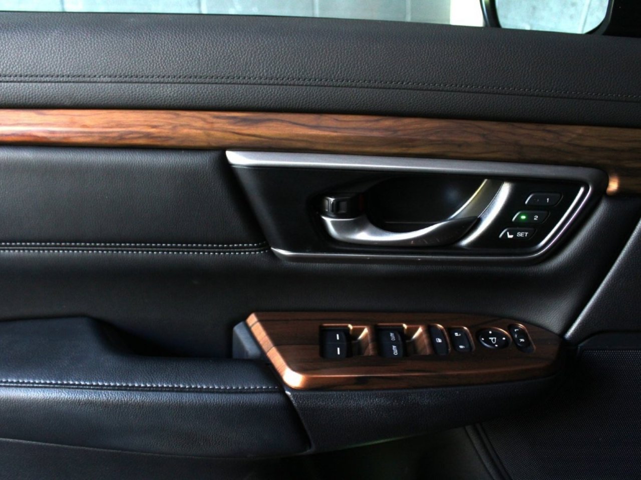Used 2018 Honda CR-V EX-L image 29