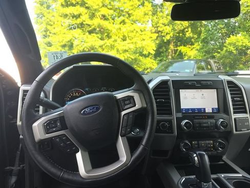 Used 2019 Ford F150 Lariat w/ Equipment Group 502A Luxury RWD image 15