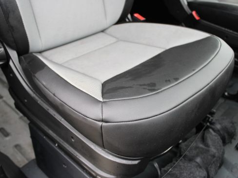 Used 2025 RAM ProMaster 2500 w/ Convenience Group FWD image 12