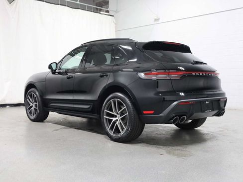 Certified 2026 Porsche Macan AWD/4WD image 3