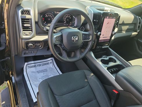 Used 2025 RAM 1500 Big Horn RWD image 12