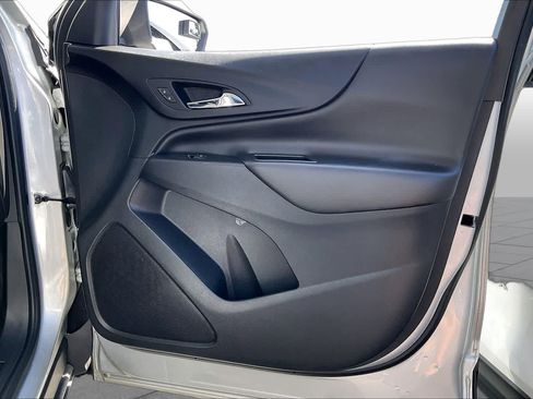 Used 2022 Chevrolet Equinox LT FWD image 23