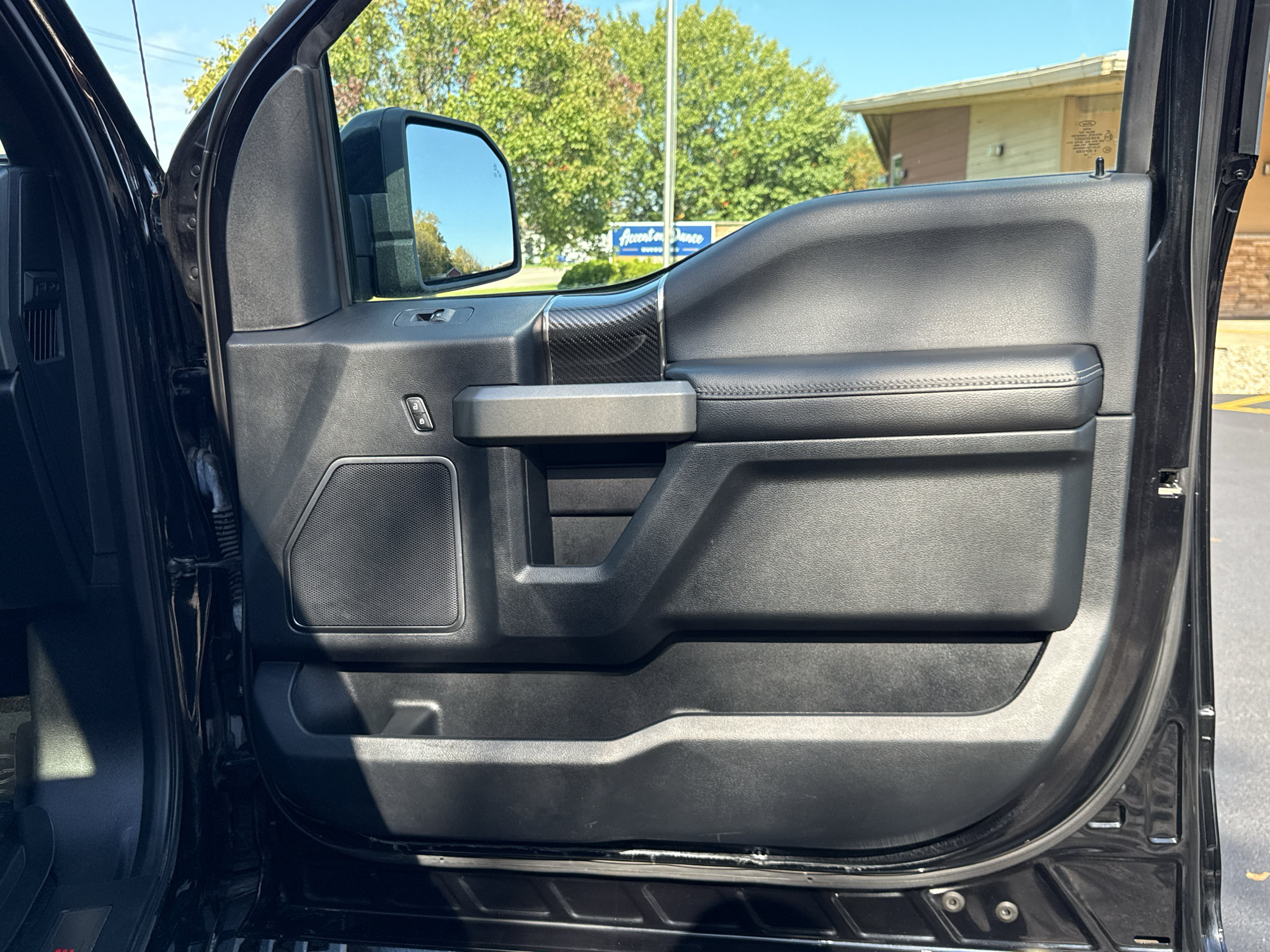 Used 2019 Ford F150 Raptor w/ Equipment Group 802A Luxury AWD/4WD image 28