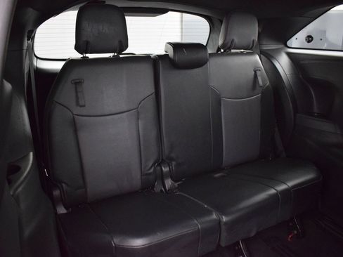 Used 2021 Toyota Sienna XSE FWD image 12
