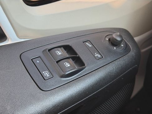 Used 2018 RAM ProMaster 2500 FWD image 24