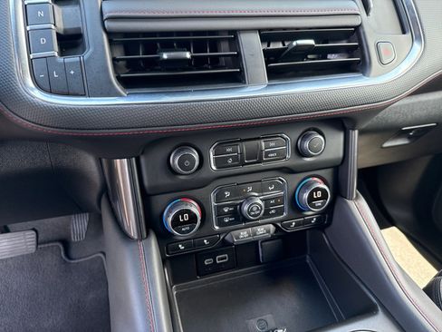Used 2024 Chevrolet Tahoe RST w/ Luxury Package AWD/4WD image 20