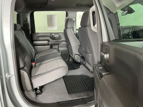 Used 2024 Chevrolet Silverado 2500 Custom w/ Custom Value Package image 6