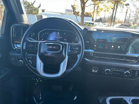Used 2024 GMC Sierra 1500 SLT image 29