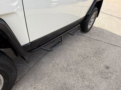 Used 2014 Toyota FJ Cruiser 4WD image 11