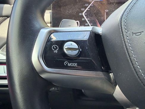 Used 2024 BMW 760i xDrive AWD/4WD image 30