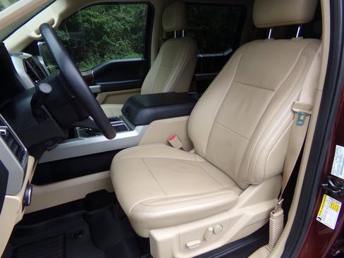 Used 2017 Ford F150 Lariat AWD/4WD image 24
