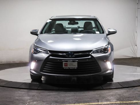 Certified 2017 Toyota Camry XLE w/ Moonroof Package FWD image 7