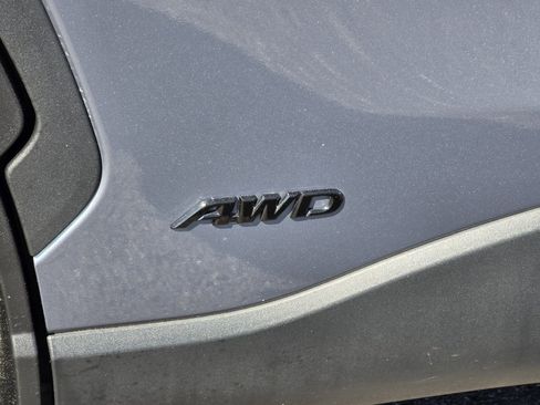 Used 2024 Toyota Corolla Cross AWD Hybrid image 16