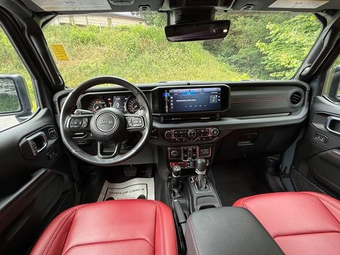 Used 2024 Jeep Wrangler Unlimited Rubicon 392 AWD/4WD image 11