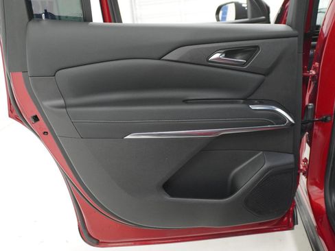 Used 2024 Chevrolet Traverse LT w/ Midnight/Sport Edition image 36