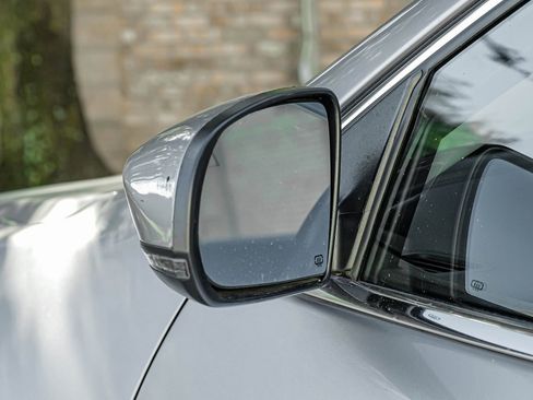 Used 2020 Jeep Cherokee Limited image 54